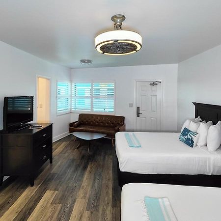 Tahitian Beach Resort Treasure Island Екстер'єр фото