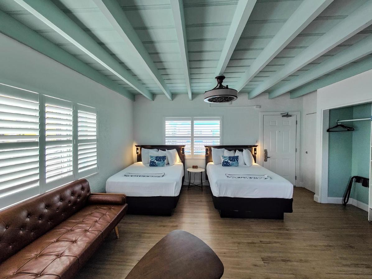 Tahitian Beach Resort Treasure Island Екстер'єр фото