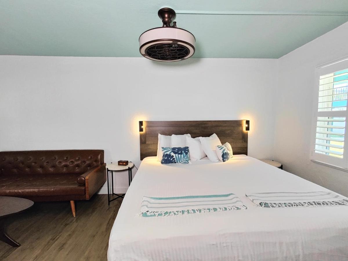 Tahitian Beach Resort Treasure Island Екстер'єр фото