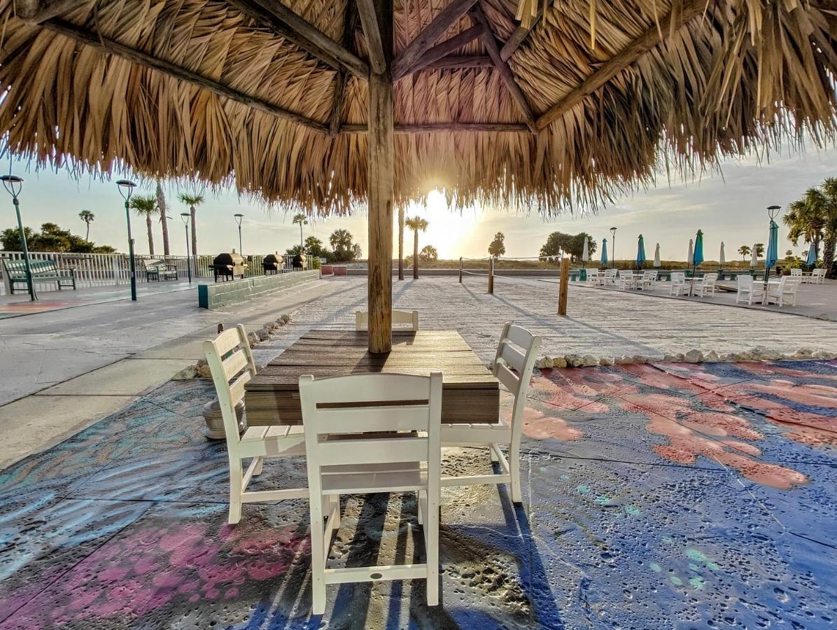 Tahitian Beach Resort Treasure Island Екстер'єр фото