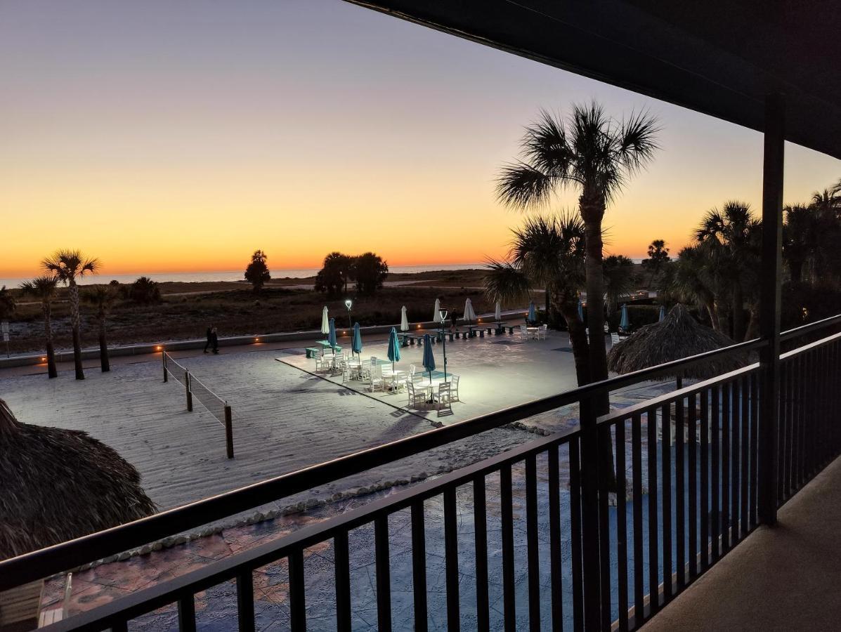 Tahitian Beach Resort Treasure Island Екстер'єр фото