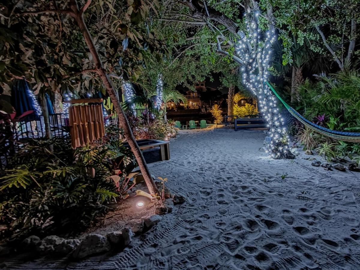Tahitian Beach Resort Treasure Island Екстер'єр фото