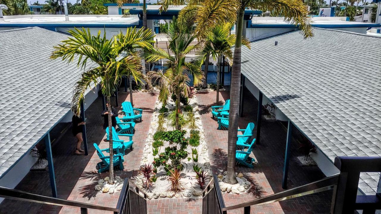 Tahitian Beach Resort Treasure Island Екстер'єр фото