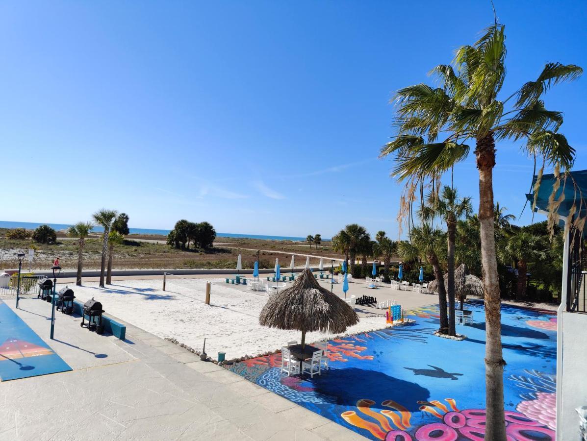 Tahitian Beach Resort Treasure Island Екстер'єр фото