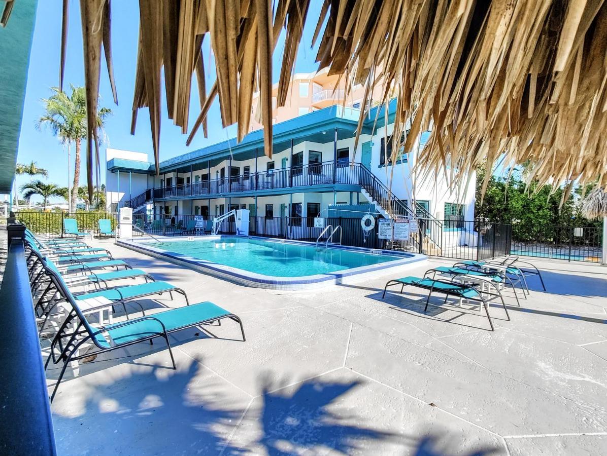 Tahitian Beach Resort Treasure Island Екстер'єр фото