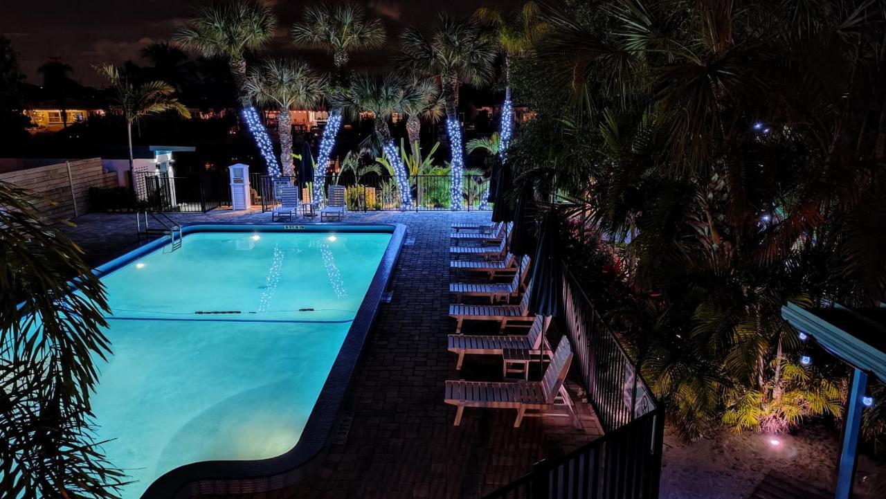 Tahitian Beach Resort Treasure Island Екстер'єр фото